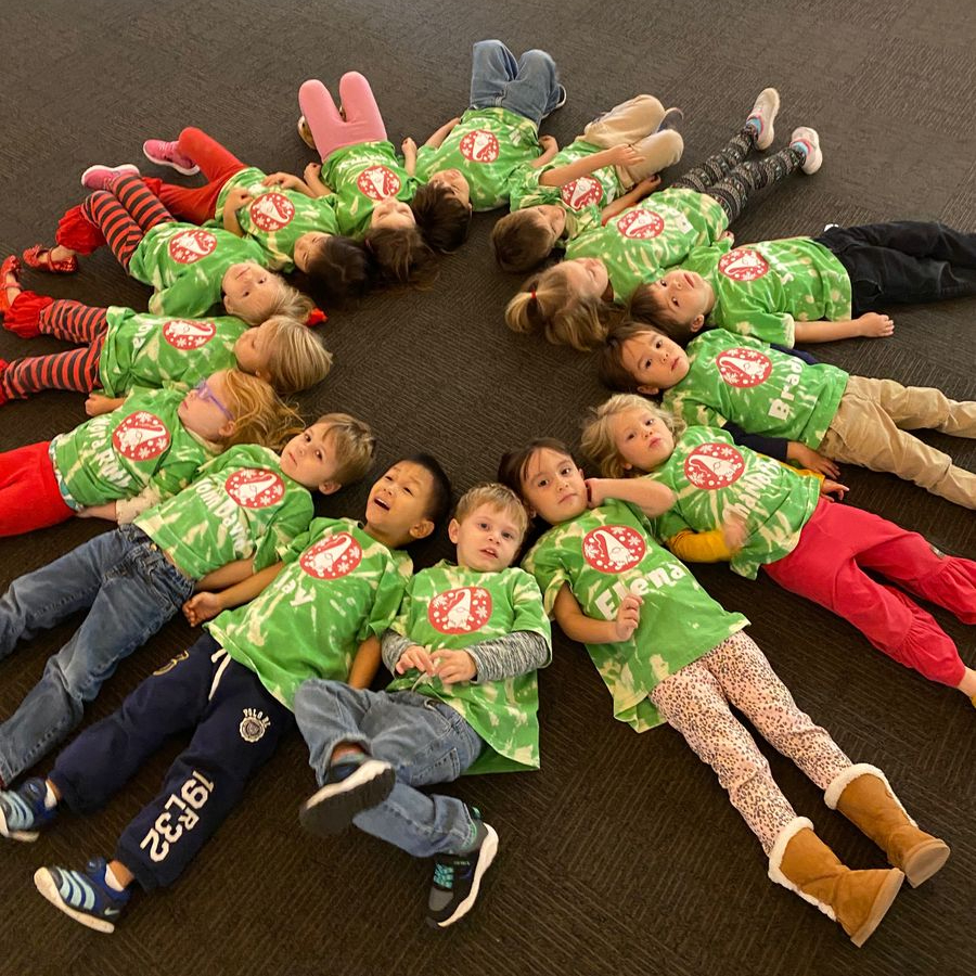 shadowbrook-weekday-school_christmas-kid-wreath.jpeg